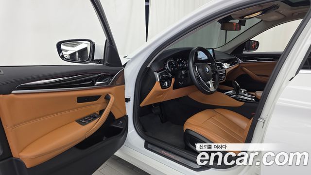 BMW 5 Series (G30) 520d Luxury Special Edition 2018 — фото 10