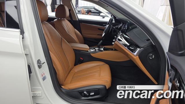 BMW 5 Series (G30) 520d Luxury Special Edition 2018 — фото 15