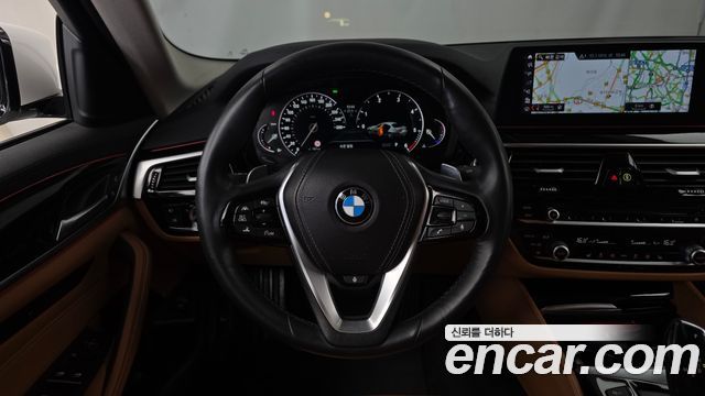 BMW 5 Series (G30) 520d Luxury Special Edition 2018 — фото 17