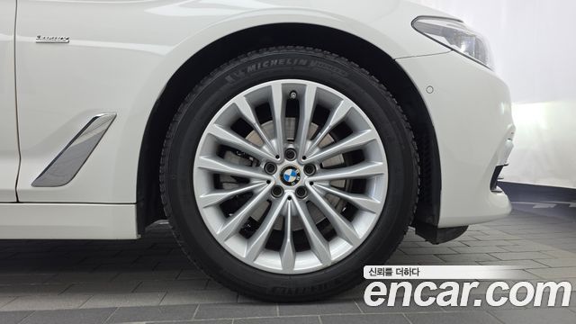 BMW 5 Series (G30) 520d Luxury Special Edition 2018 — фото 27