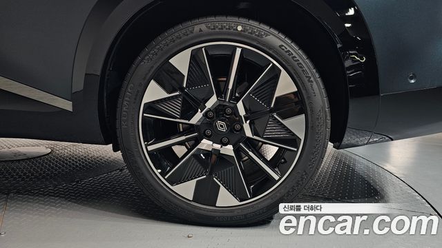 Renault Korea Filante 1.5 E-Tech Iconic 2WD 2027 — фото 21