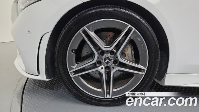 Mercedes-Benz CLS-Class (C257) CLS300d AMG Line 2019 — фото 5