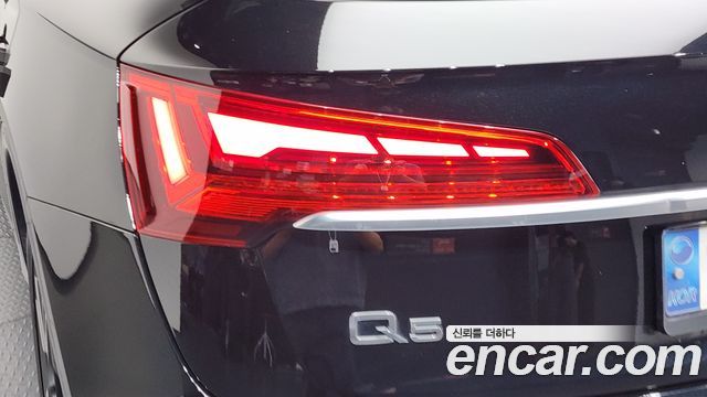 Audi Q5 (FY) 45 TFSI Quattro 2021 — фото 23