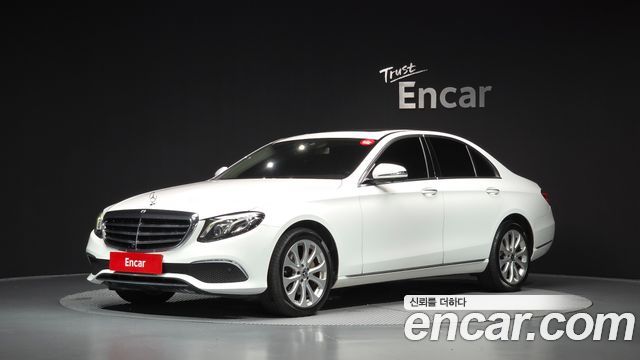 Mercedes-Benz E-Class (W213) E300 4MATIC Exclusive 2018 — фото 1