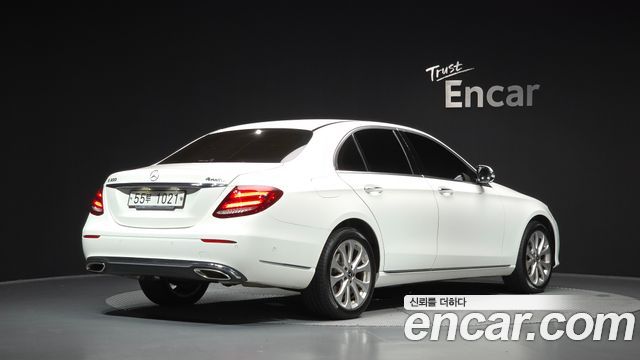 Mercedes-Benz E-Class (W213) E300 4MATIC Exclusive 2018 — фото 2