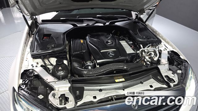 Mercedes-Benz E-Class (W213) E300 4MATIC Exclusive 2018 — фото 6