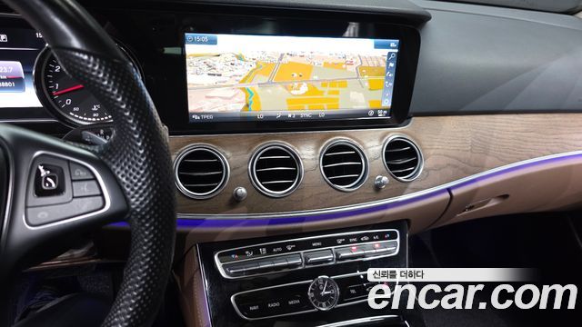 Mercedes-Benz E-Class (W213) E300 4MATIC Exclusive 2018 — фото 14