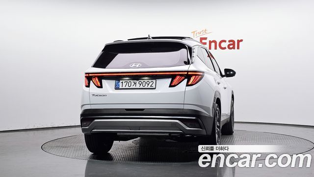 Hyundai Tucson Hybrid (NX4) HEV 1.6 2WD Inspiration 2024 — фото 4
