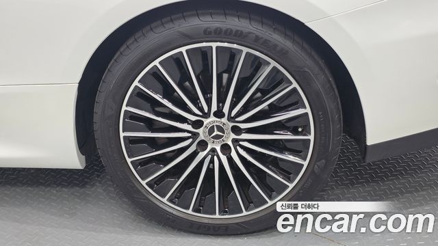Mercedes-Benz CLE-Class (C236) CLE200 Coupe 2024 — фото 21