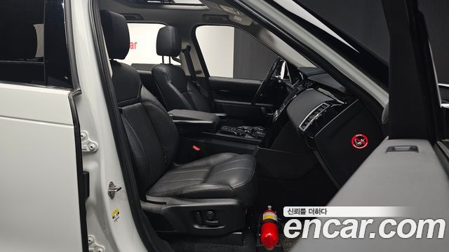Land Rover Discovery 5 2.0 SD4 SE 2018 — фото 10