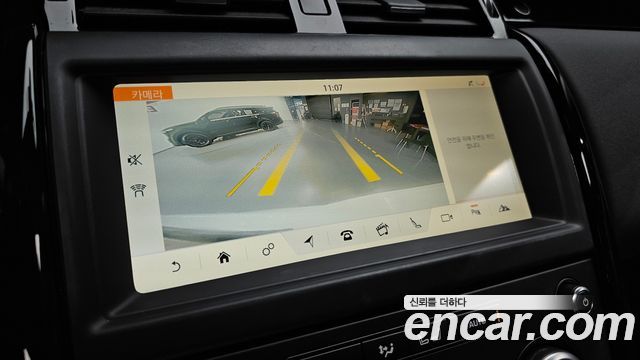 Land Rover Discovery 5 2.0 SD4 SE 2018 — фото 15