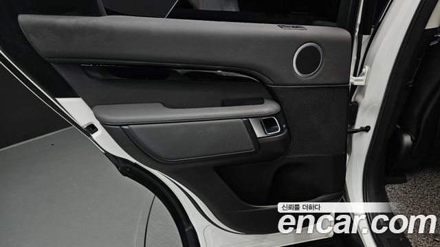 Land Rover Discovery 5 2.0 SD4 SE 2018 — фото 25