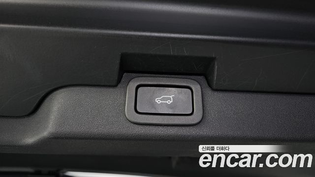 Land Rover Discovery 5 2.0 SD4 SE 2018 — фото 27