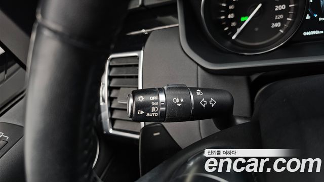 Land Rover Discovery 5 2.0 SD4 SE 2018 — фото 29