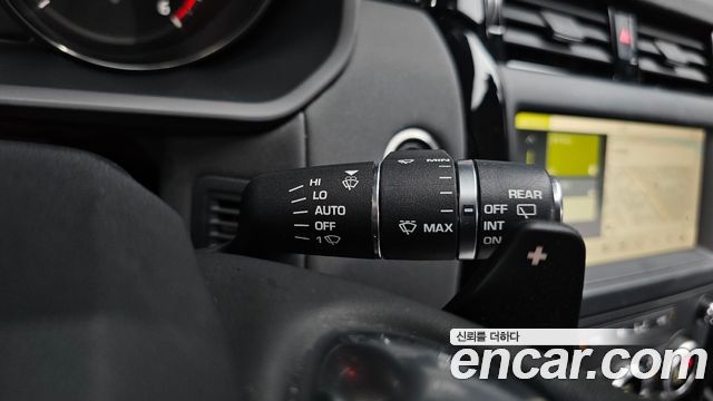 Land Rover Discovery 5 2.0 SD4 SE 2018 — фото 30