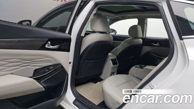 Kia K7 Premier Hybrid Signature 2020 — фото 11