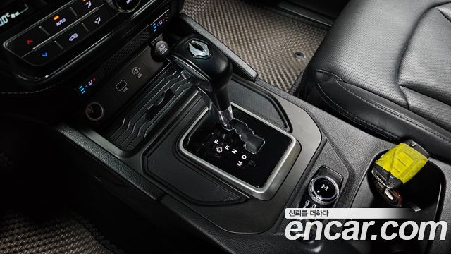 KG Mobility (SsangYong) Rexton Sports Khan Diesel 2.2 4WD Professional X (5-Link) 2019 — фото 9