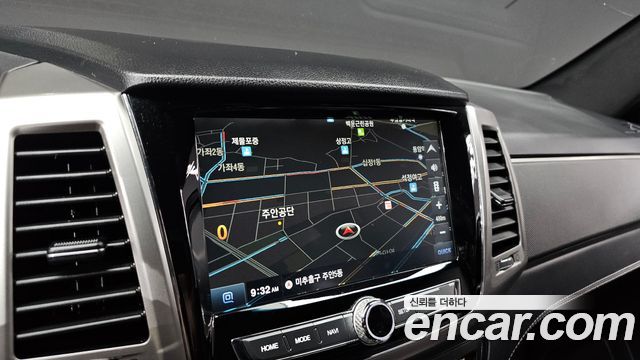KG Mobility (SsangYong) Rexton Sports Khan Diesel 2.2 4WD Professional X (5-Link) 2019 — фото 14