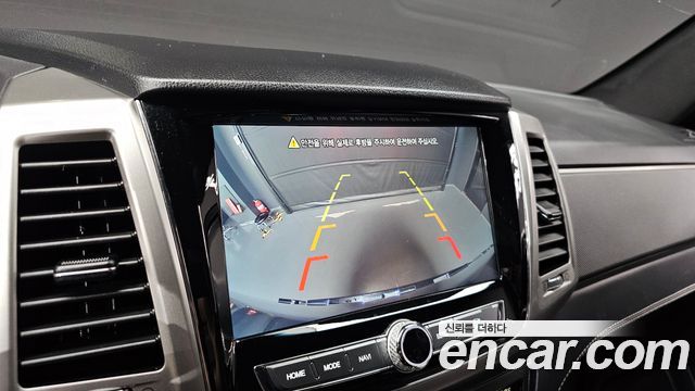 KG Mobility (SsangYong) Rexton Sports Khan Diesel 2.2 4WD Professional X (5-Link) 2019 — фото 15