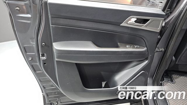 KG Mobility (SsangYong) Rexton Sports Khan Diesel 2.2 4WD Professional X (5-Link) 2019 — фото 25