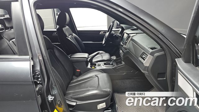 KG Mobility (SsangYong) Rexton Sports Khan Diesel 2.2 4WD Professional X (5-Link) 2019 — фото 26