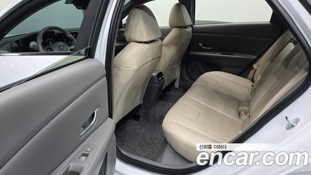 Hyundai Avante (CN7) 1.6 Inspiration 2023 — фото 12
