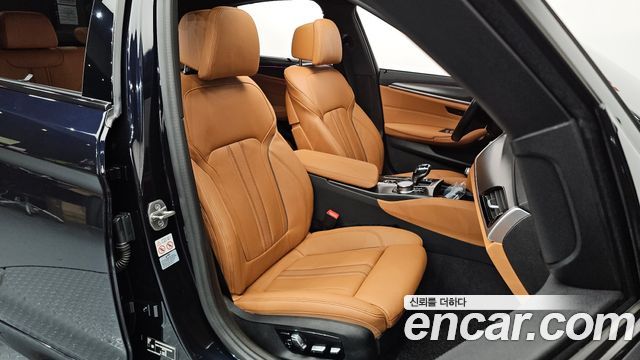 BMW 5 Series (G30) 520i M Sport 2022 — фото 10