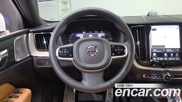Volvo XC60 (II) T8 Ultimate Bright 2023 — фото 13
