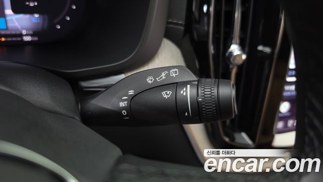 Volvo XC60 (II) T8 Ultimate Bright 2023 — фото 28
