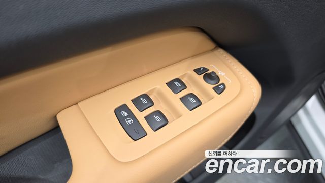 Volvo XC60 (II) T8 Ultimate Bright 2023 — фото 29