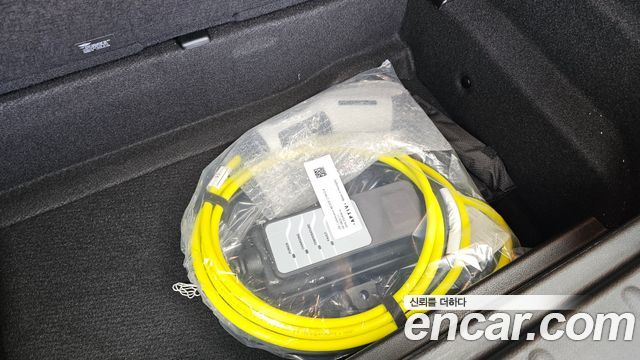 MINI Cooper Electric SE Electric 3rd 2023 — фото 36
