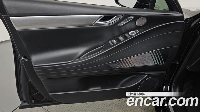 Genesis Electrified G80 (RG3) e-AWD 2023 — фото 24