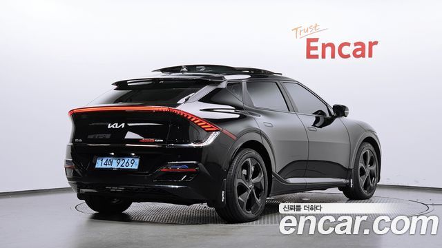 Kia EV6 Long Range 4WD GT Line 2022 — фото 2