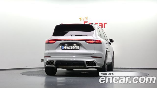 Porsche Cayenne 3.0 Diesel Platium Edition 958 2017 — фото 4