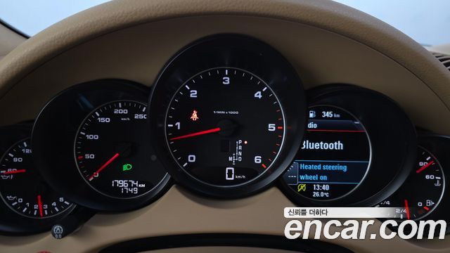 Porsche Cayenne 3.0 Diesel Platium Edition 958 2017 — фото 8