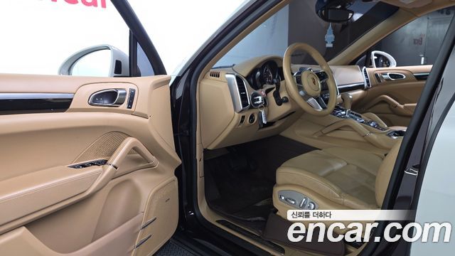 Porsche Cayenne 3.0 Diesel Platium Edition 958 2017 — фото 10