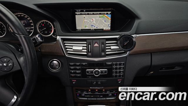 Mercedes-Benz E-Class (W212) E300 Elegance 2013 — фото 18