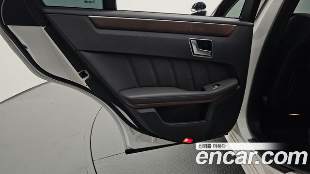 Mercedes-Benz E-Class (W212) E300 Elegance 2013 — фото 31