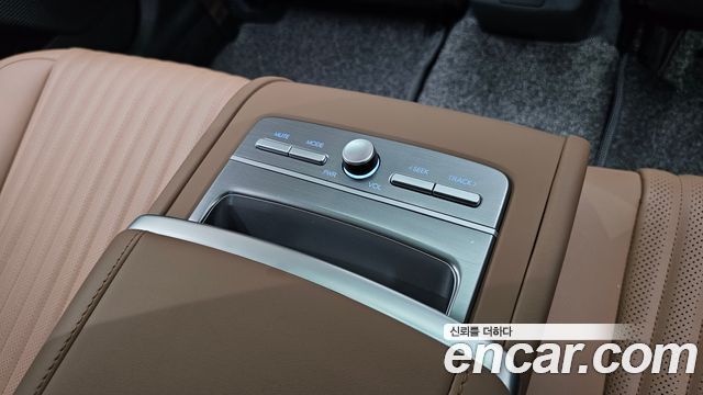 Hyundai Grandeur (GN7) 2,5 Gasoline 2WD Calligraphy 2026 — фото 36