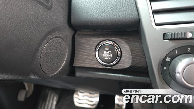 KG Mobility (SsangYong) Korando Turismo 4WD Extreme Sport 9-Seater 2018 — фото 19