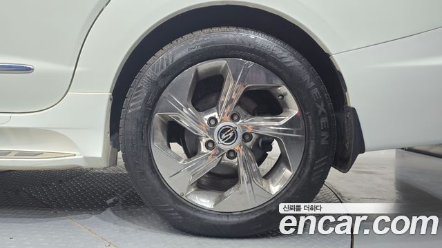 KG Mobility (SsangYong) Korando Turismo 4WD Extreme Sport 9-Seater 2018 — фото 21