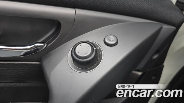KG Mobility (SsangYong) Korando Turismo 4WD Extreme Sport 9-Seater 2018 — фото 29