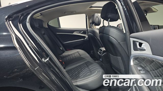 Genesis G70 Gasoline 2.5T 4WD 2024 — фото 11