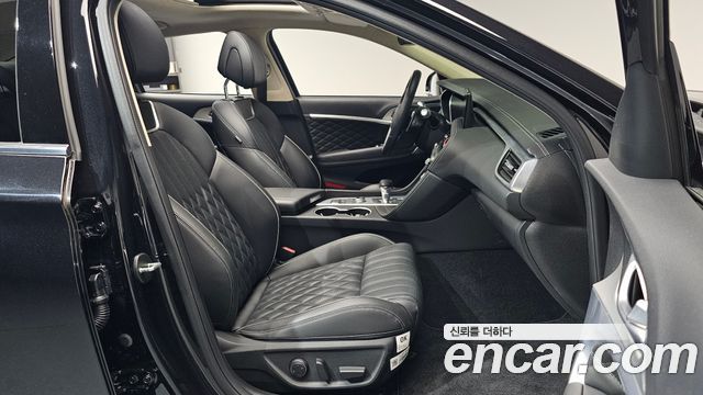 Genesis G70 Gasoline 2.5T 4WD 2024 — фото 26