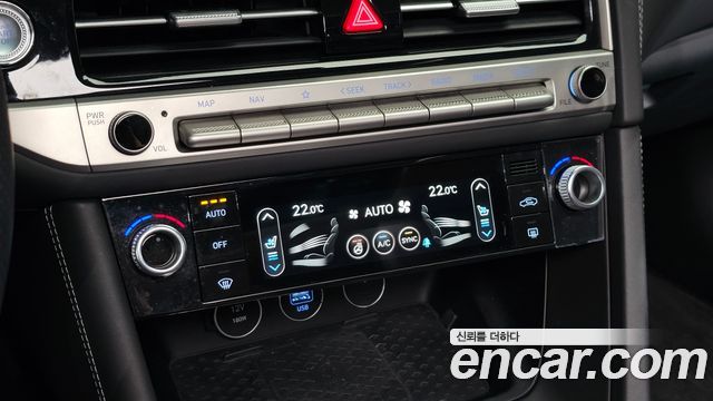Genesis G70 Gasoline 2.5T 4WD 2024 — фото 27