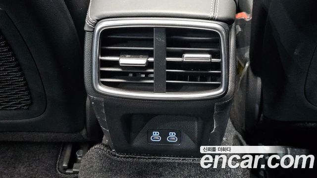 Genesis G70 Gasoline 2.5T 4WD 2024 — фото 28