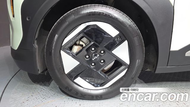 Kia EV3 Long Range 2WD Earth 2025 — фото 5