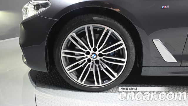 BMW 5 Series (G30) 530i xDrive M Sport Package Plus 2019 — фото 5