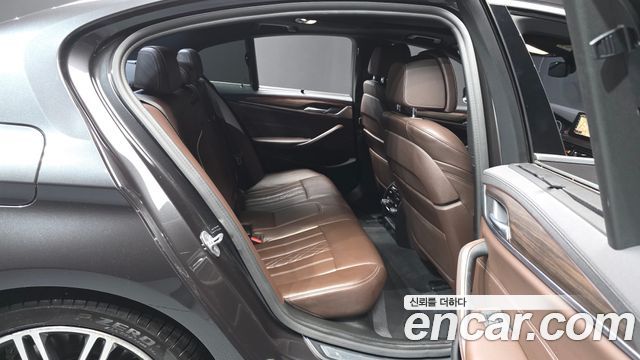 BMW 5 Series (G30) 530i xDrive M Sport Package Plus 2019 — фото 12