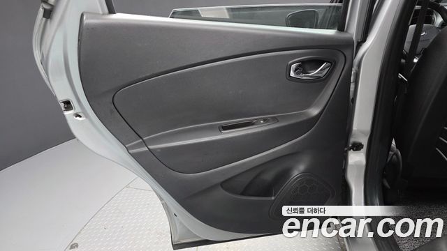 Renault Korea QM3 RE 2015 — фото 25